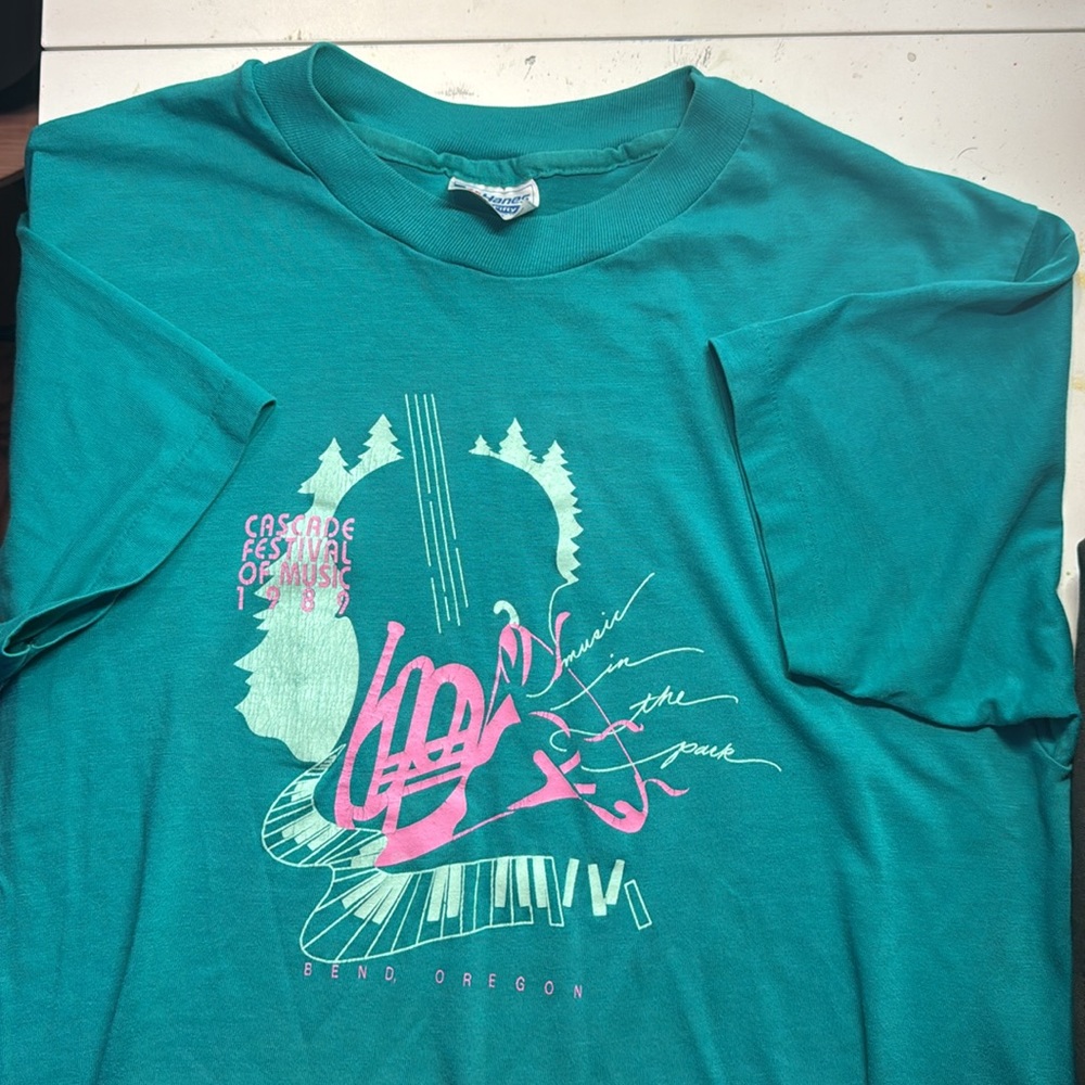 Vintage 1989 Music Festival T-Shirt Size L